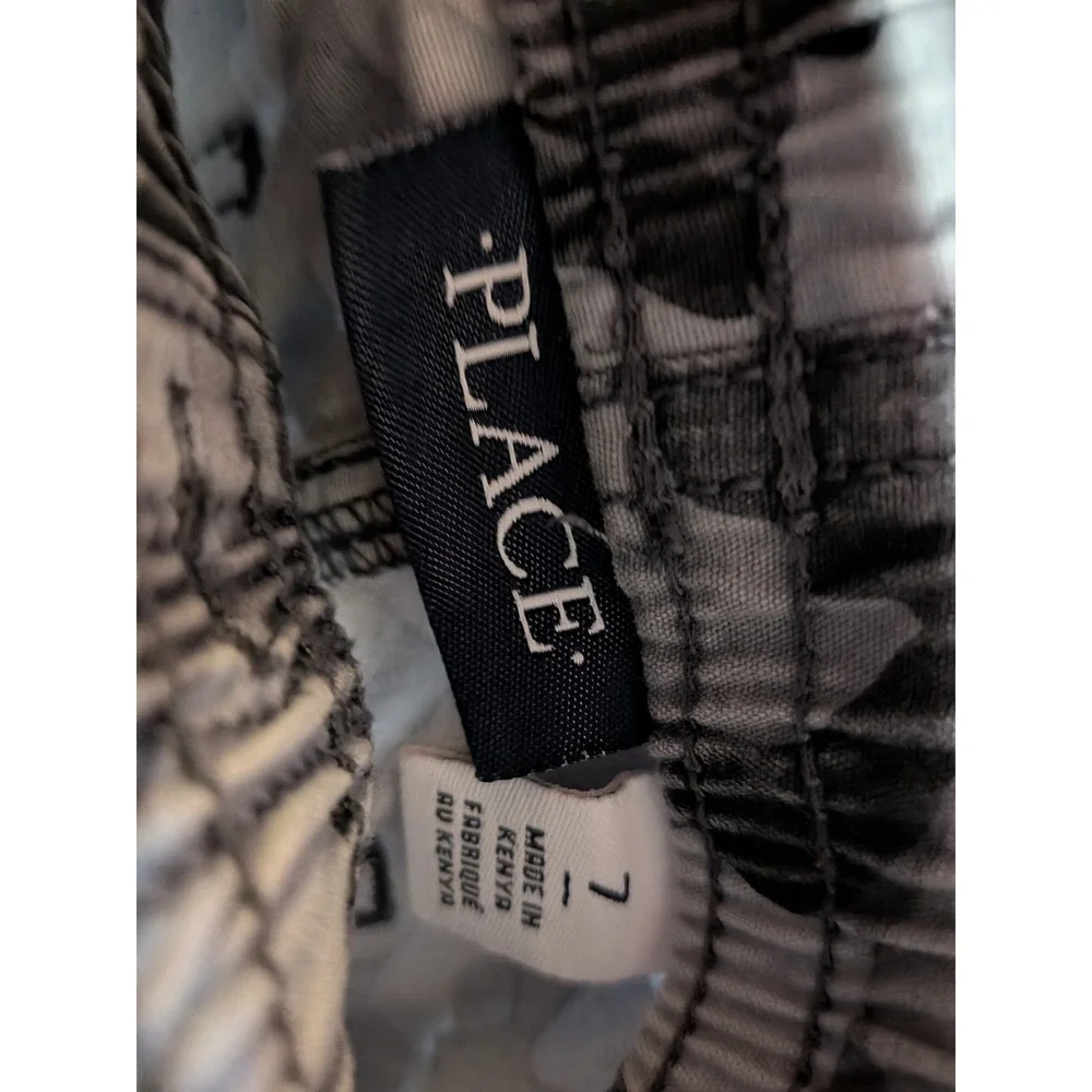 The Childrens Place Boys Grey‎ Camo Cargo Shorts Size 7 Elastic Waist Drawstring